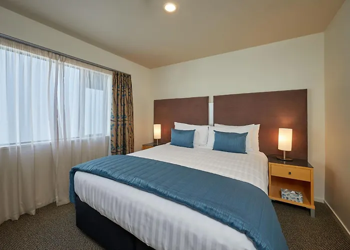 Waves On Esplanade - Kaikoura Waterfront Apartment